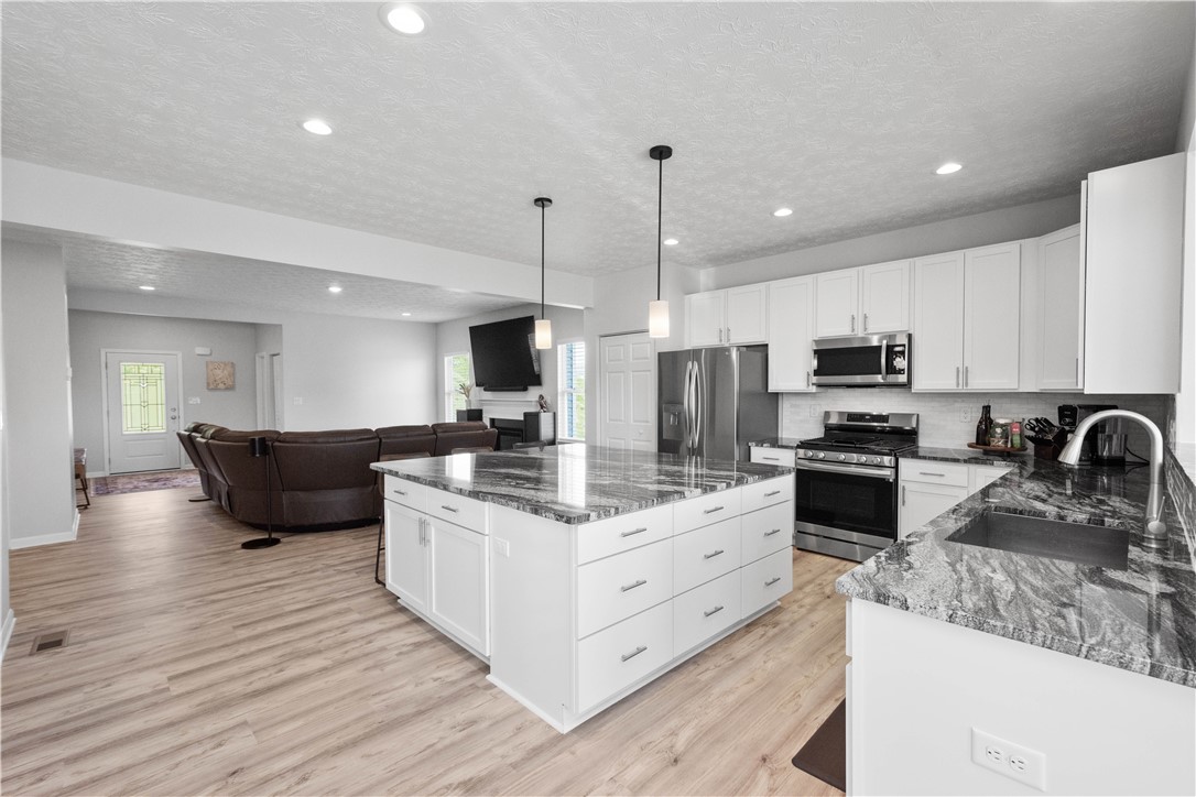 441 GARDENIA DRIVE