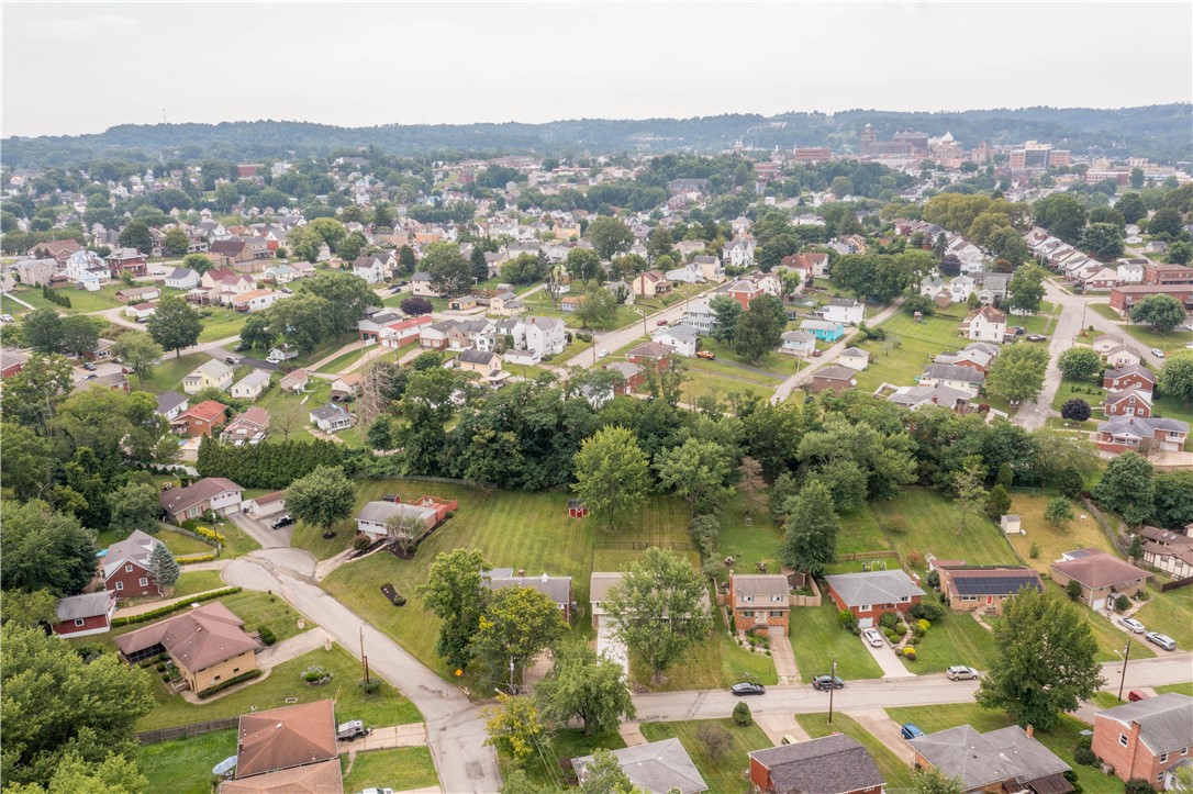 60 FAIRHILL DR