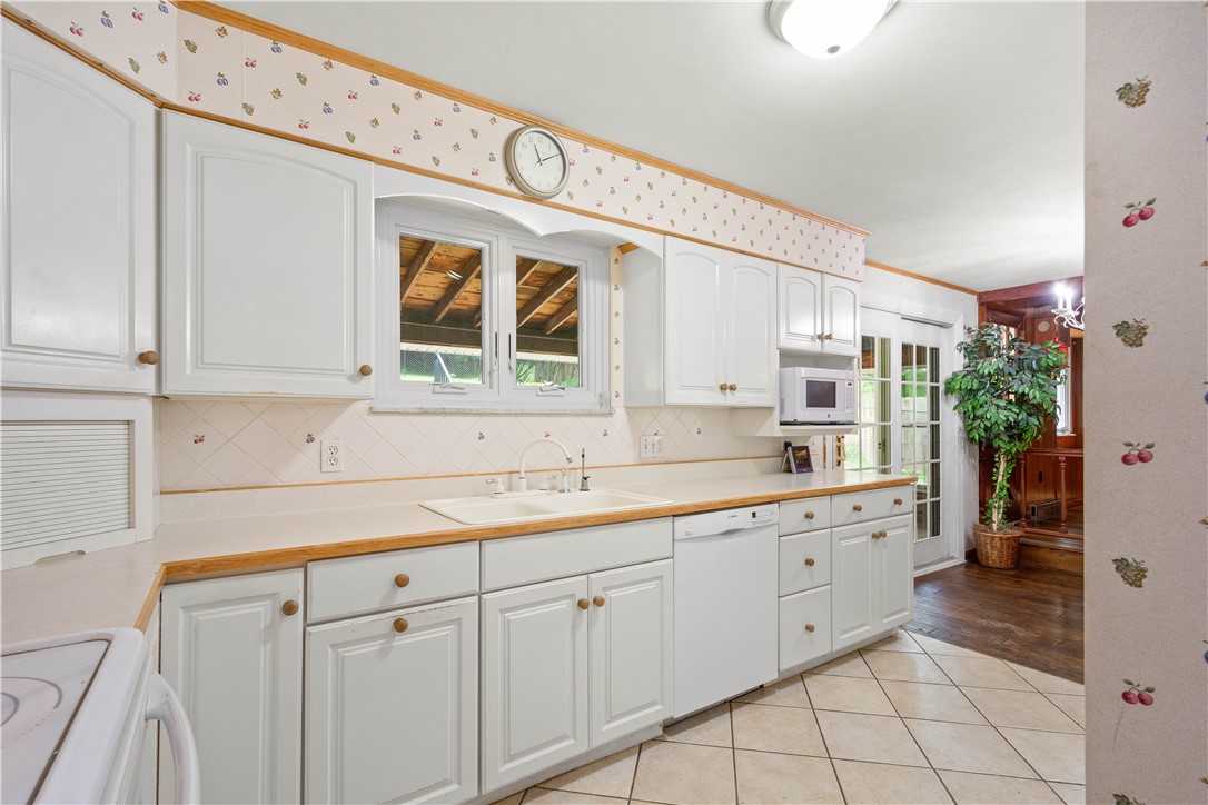 60 FAIRHILL DR