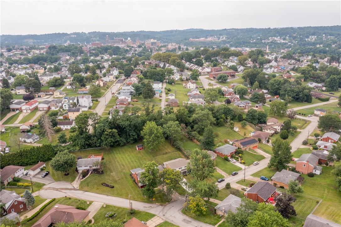 60 FAIRHILL DR