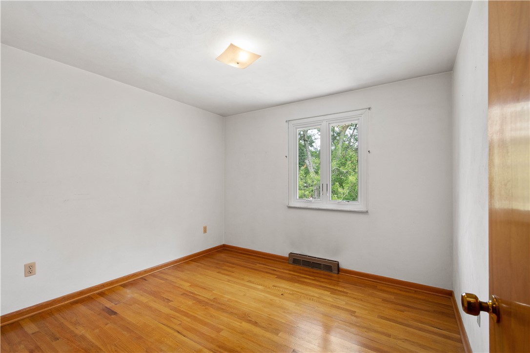 60 FAIRHILL DR