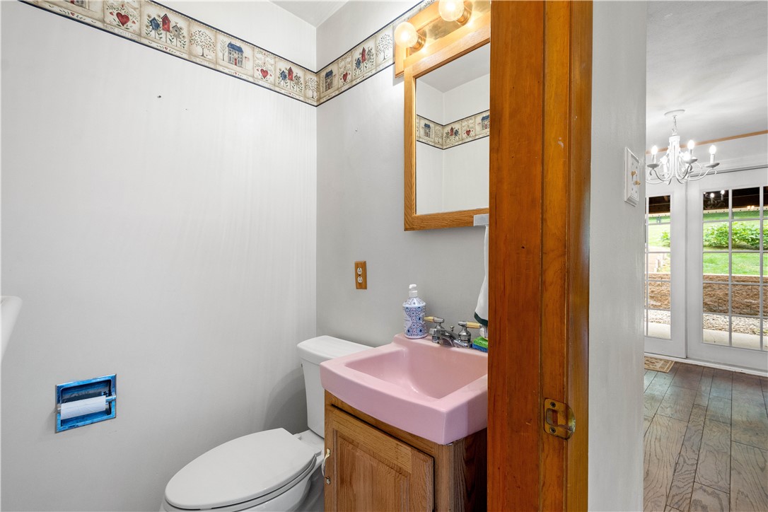 60 FAIRHILL DR