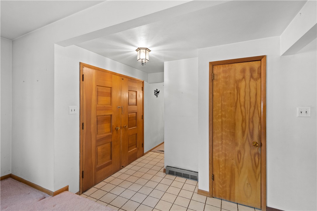 60 FAIRHILL DR