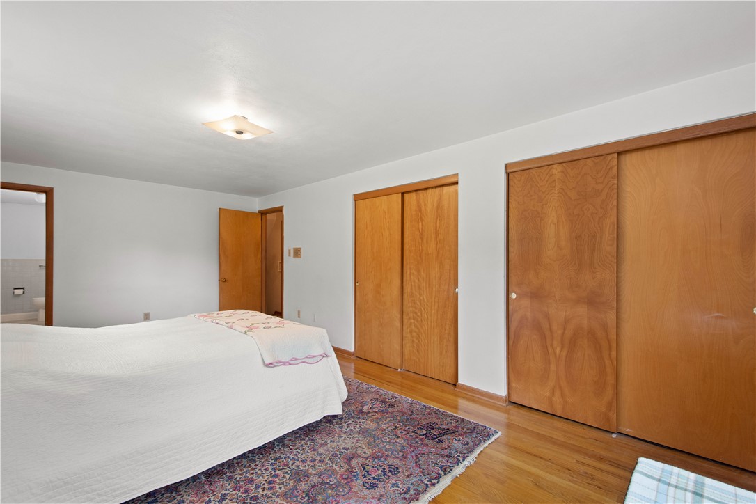 60 FAIRHILL DR