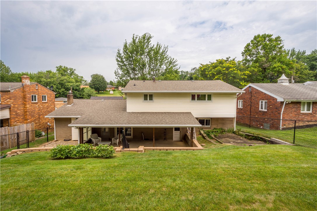 60 FAIRHILL DR