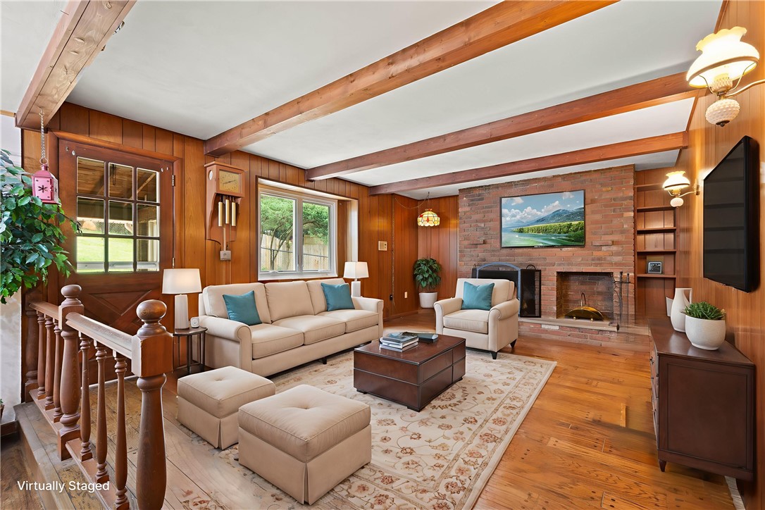 60 FAIRHILL DR