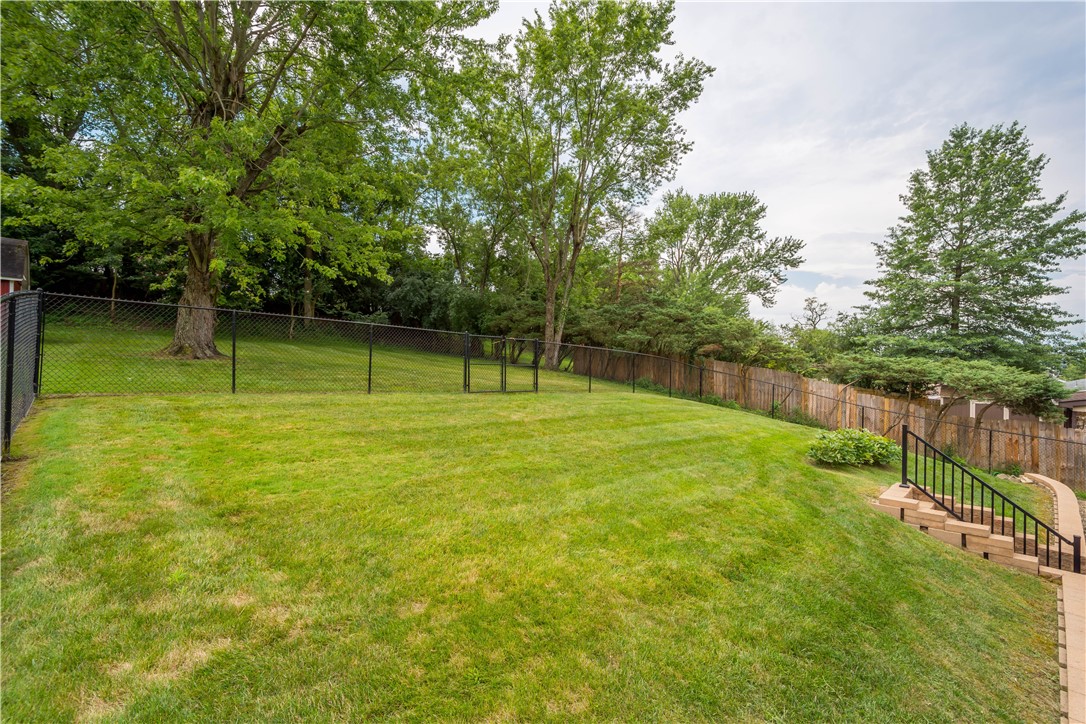 60 FAIRHILL DR