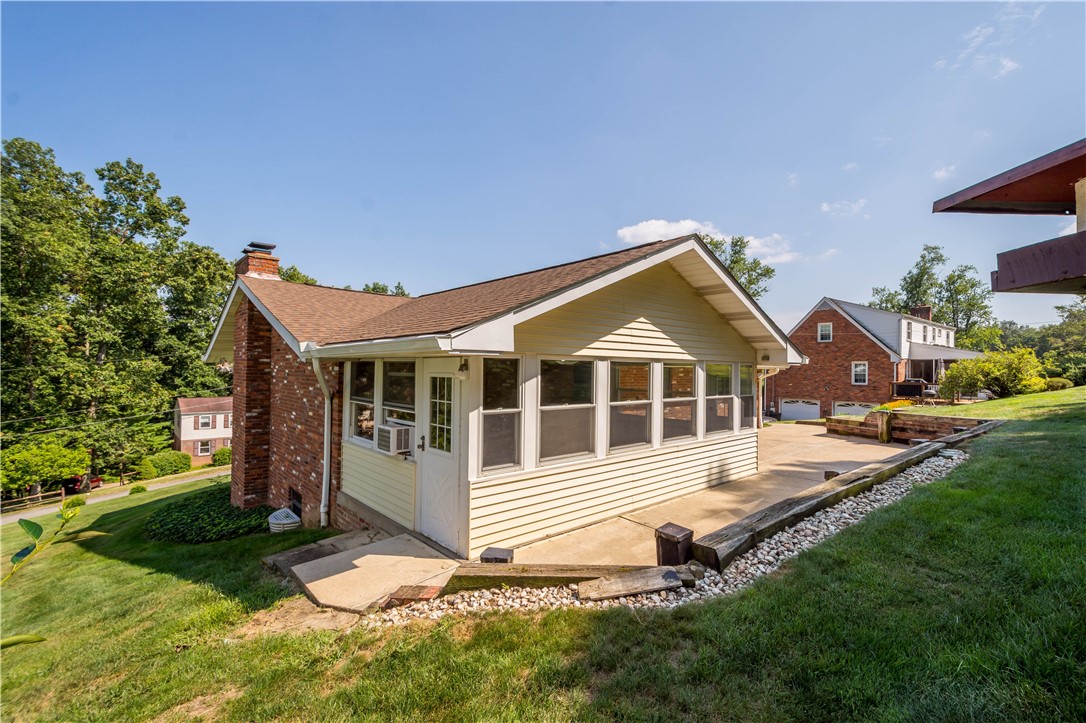 177 E Highland Dr