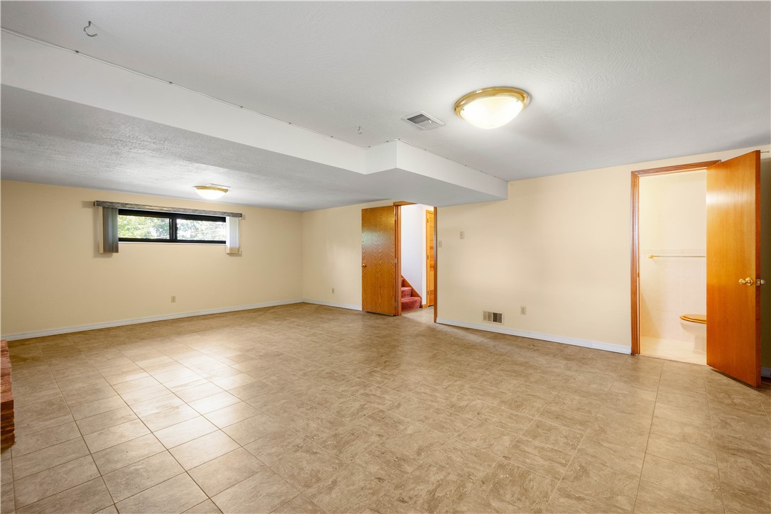 177 E Highland Dr