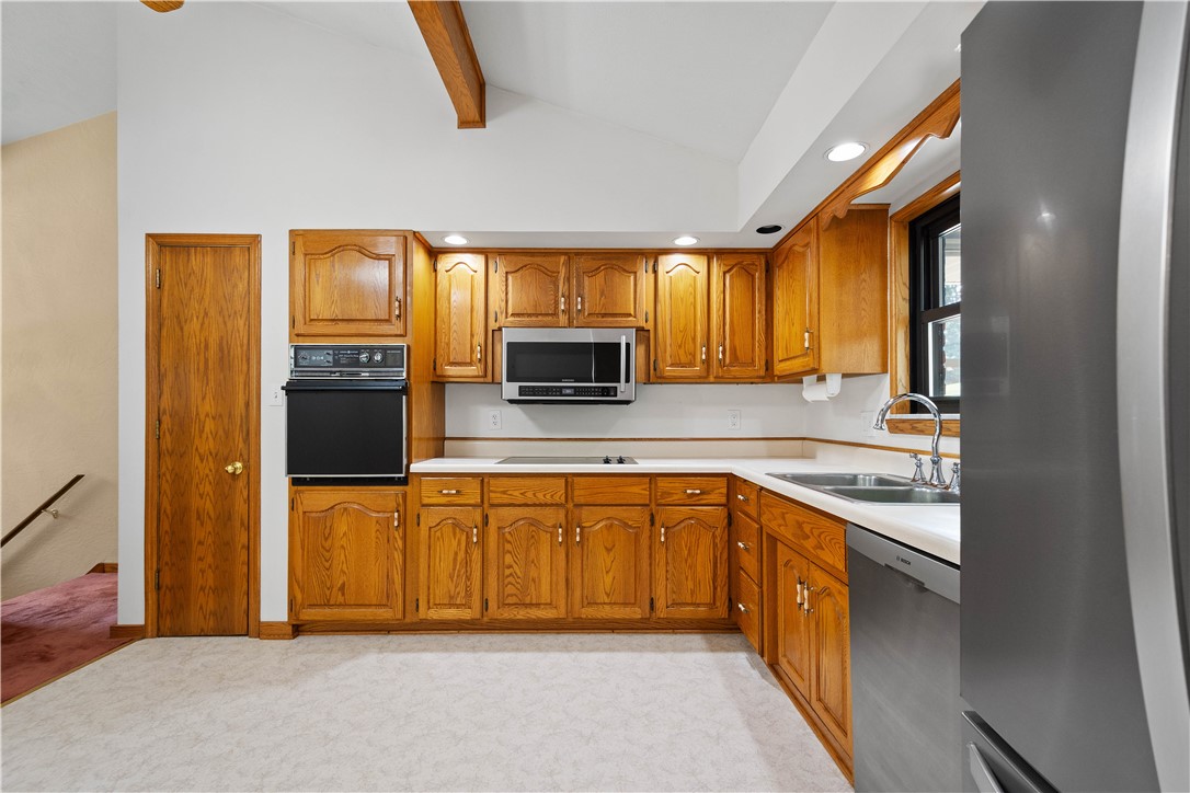 177 E Highland Dr