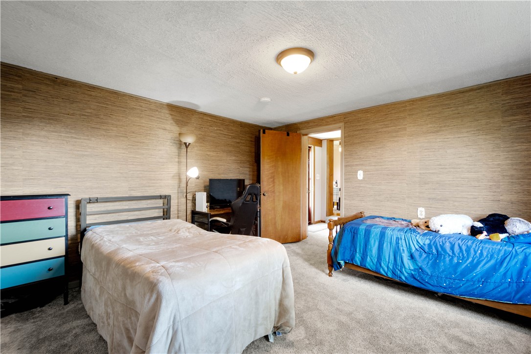 214 ROSS STR