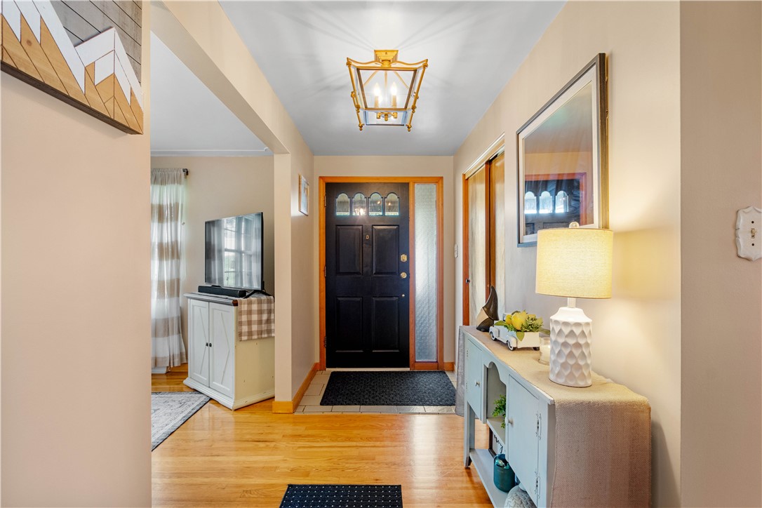 214 ROSS STR