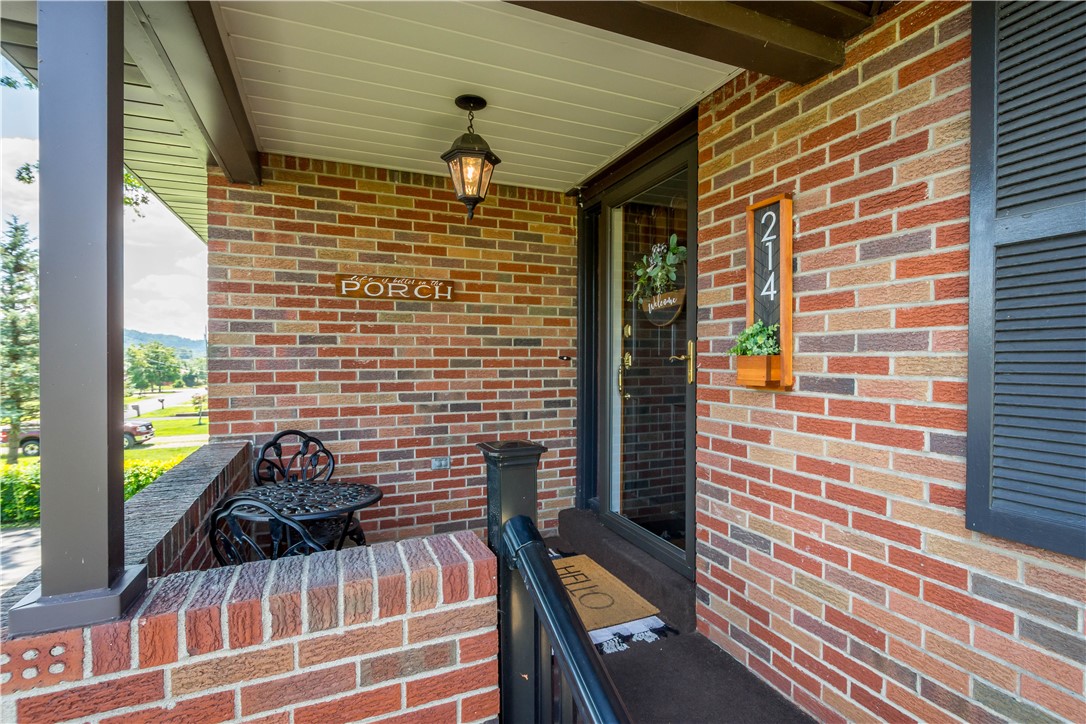 214 ROSS STR