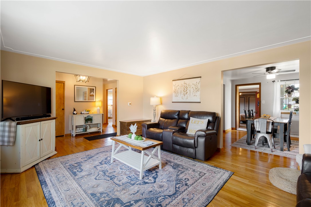 214 ROSS STR