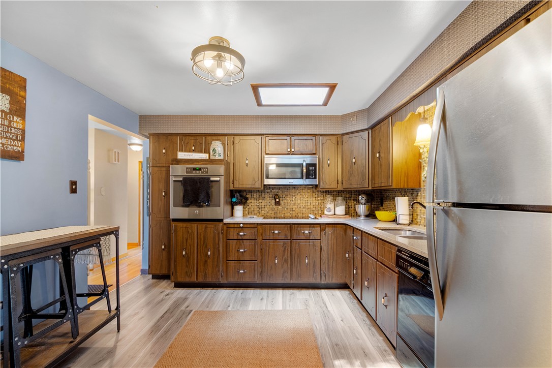 214 ROSS STR
