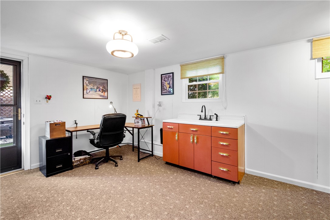 214 ROSS STR