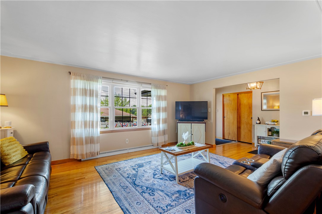 214 ROSS STR
