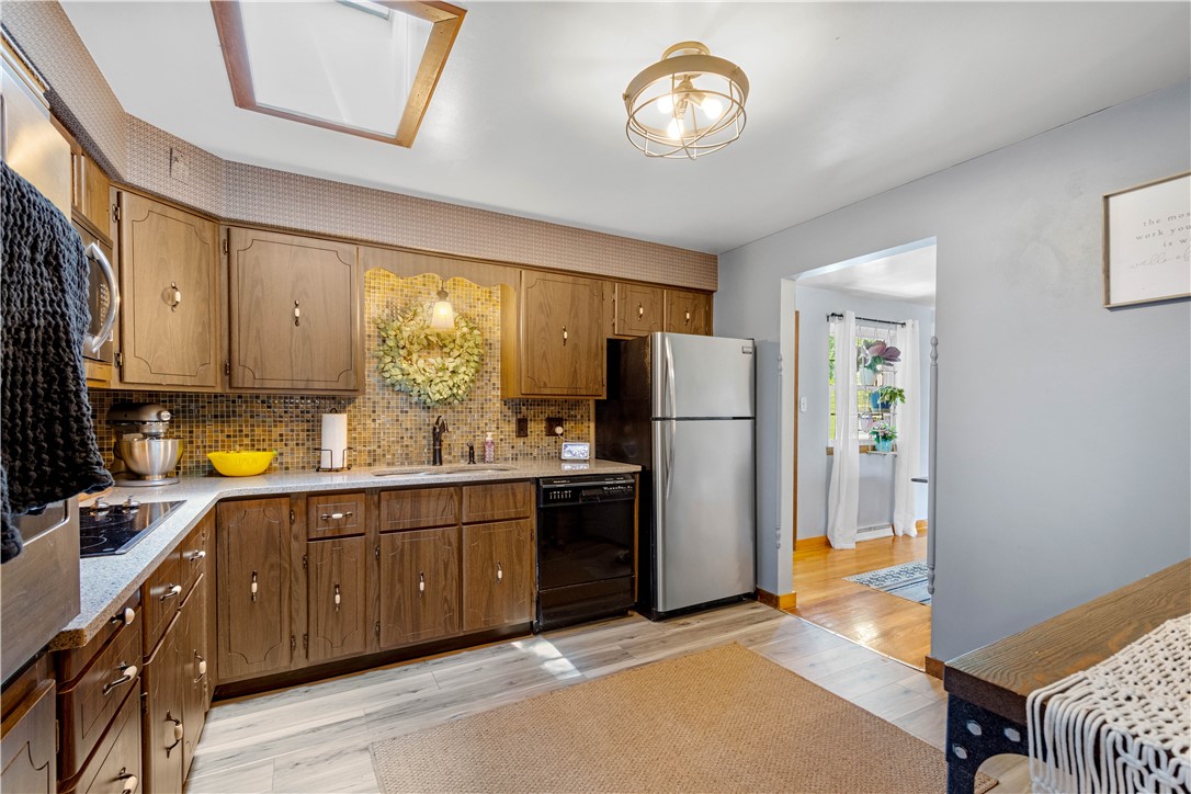 214 ROSS STR