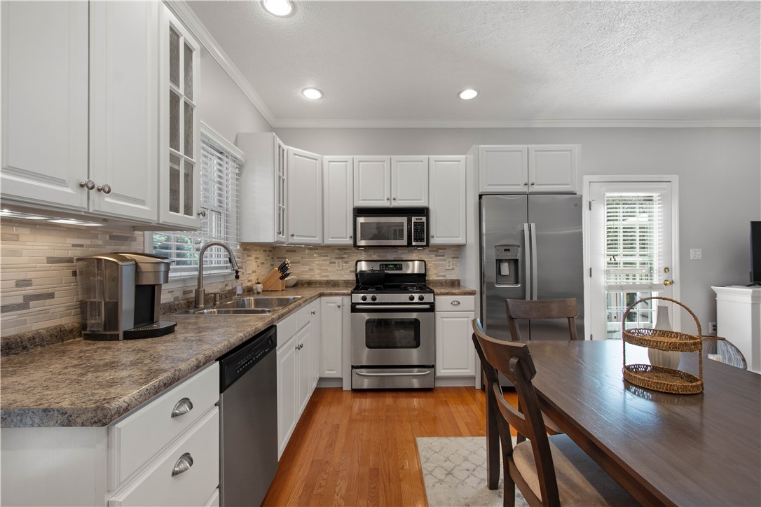 112 BAYBERRY CT
