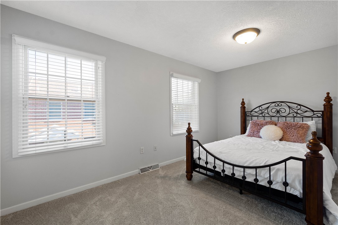 112 BAYBERRY CT