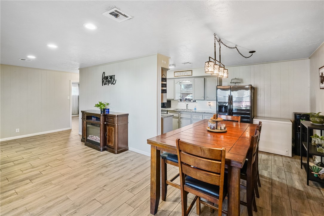 10750 Kingwood Dr
