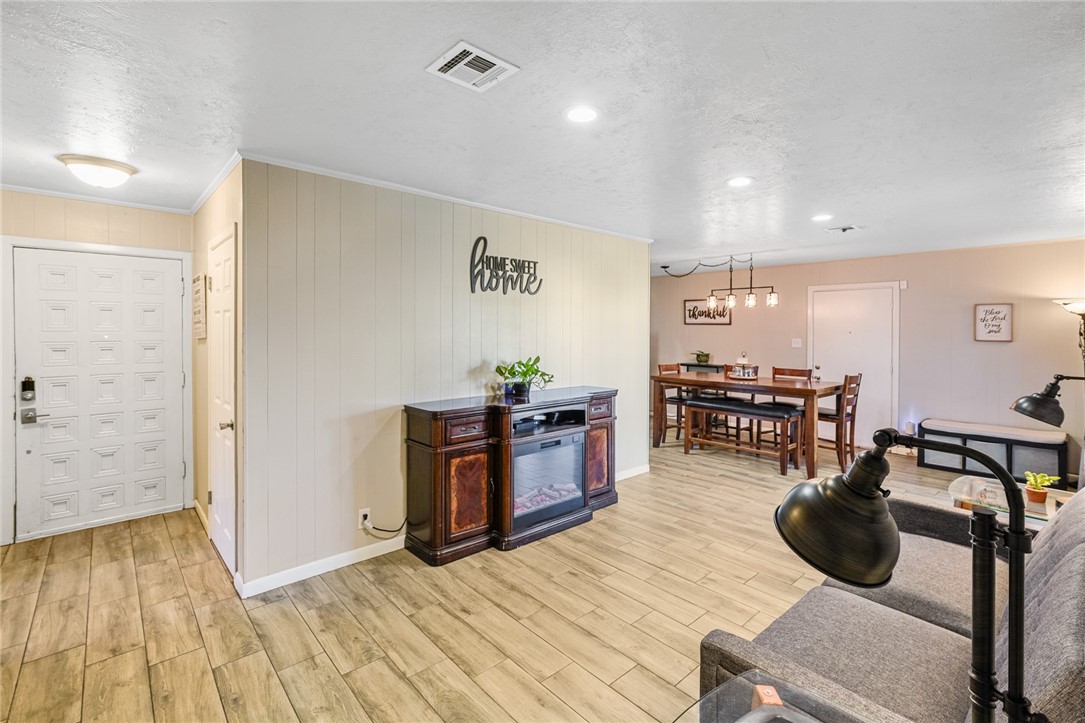 10750 Kingwood Dr