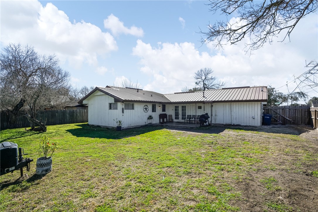10750 Kingwood Dr