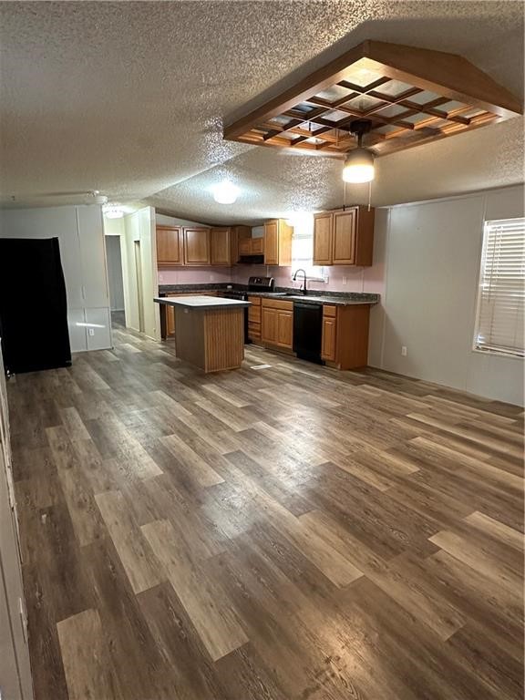 5867 Clifton Dr