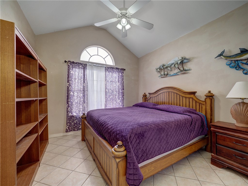 13925 Primavera Dr