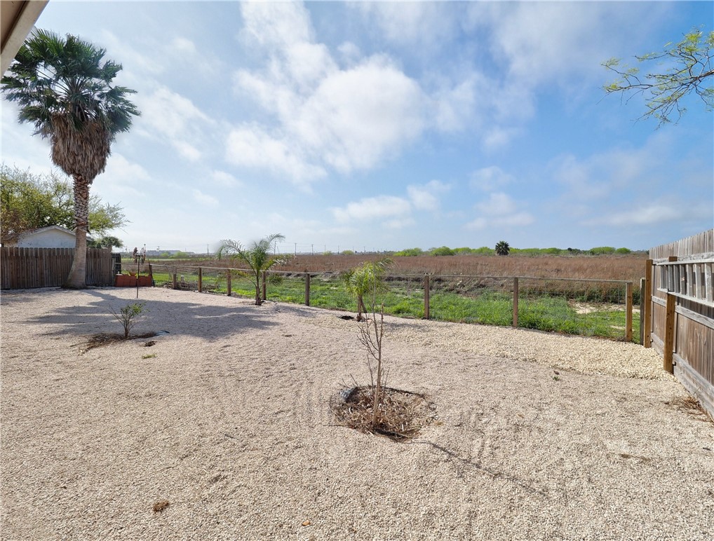13925 Primavera Dr