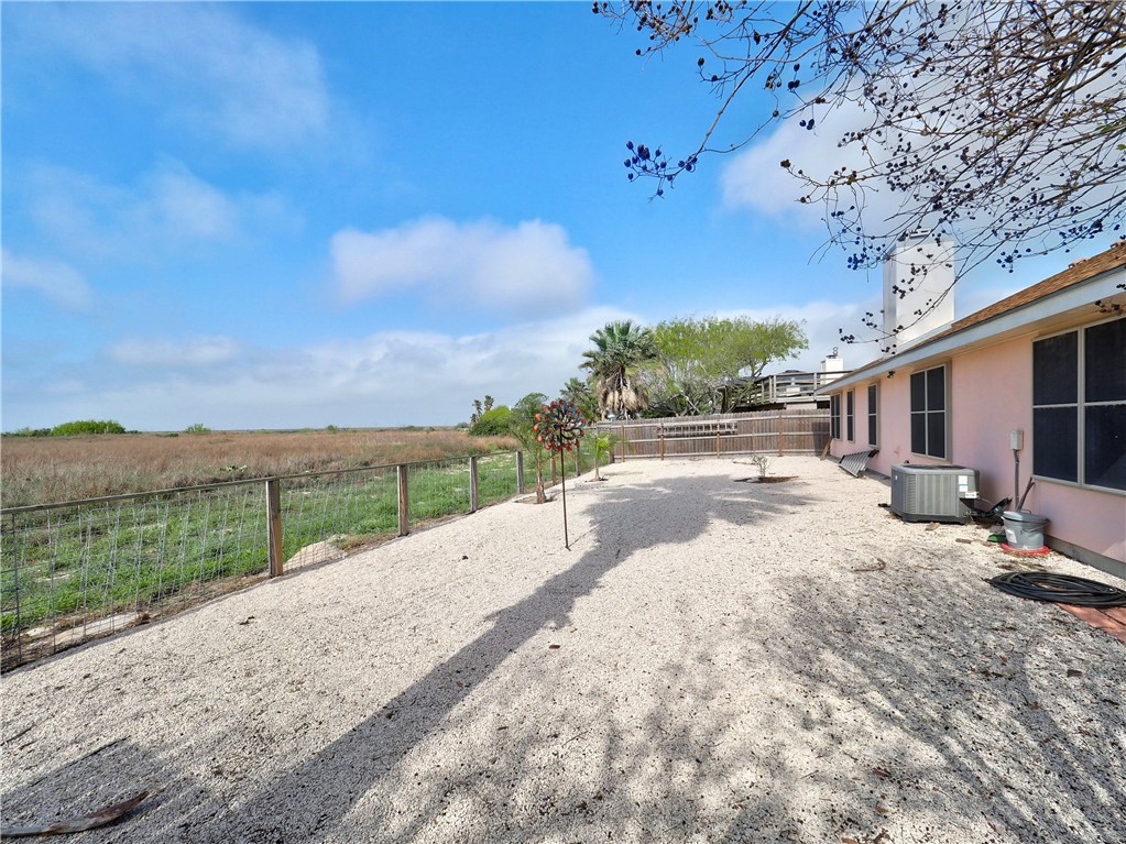 13925 Primavera Dr