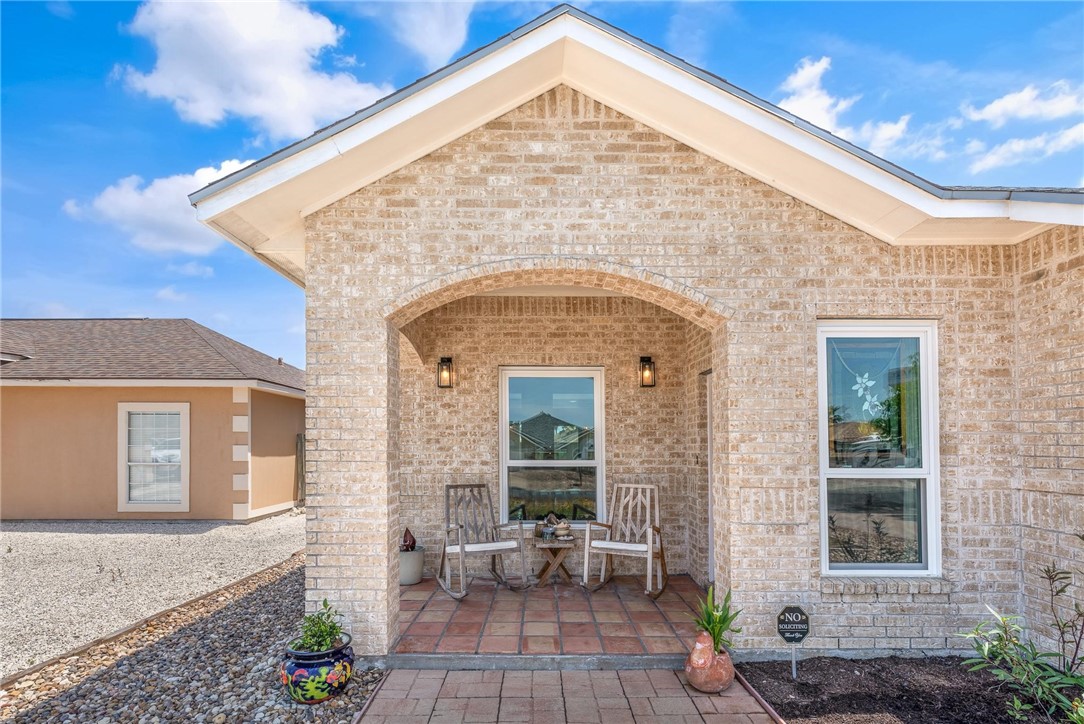 16118 Broomsedge St