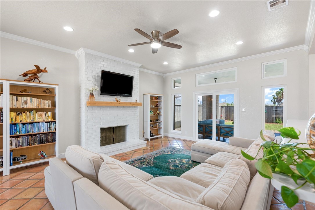 16118 Broomsedge St
