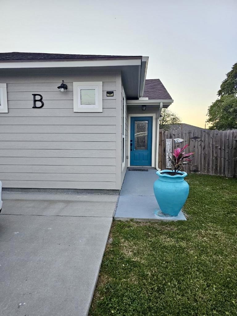 1234 Oconnell St B