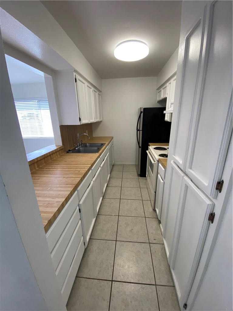 313 Easy St A