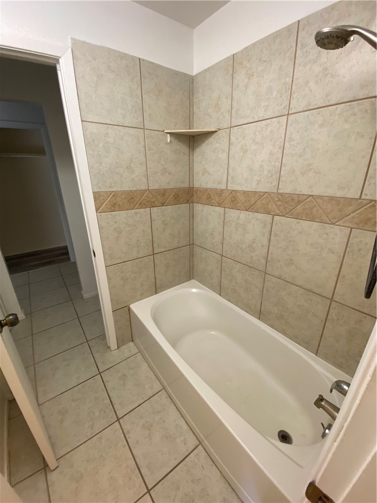 313 Easy St A