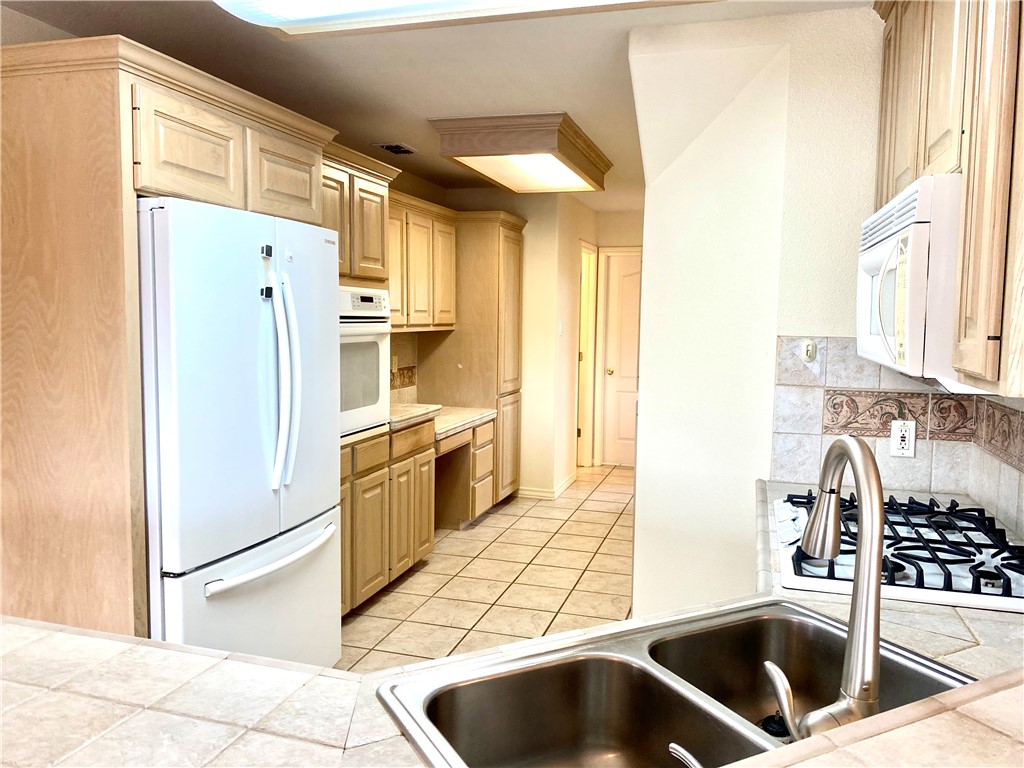 13937 Blackbeard Dr