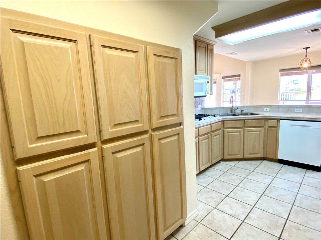 13937 Blackbeard Dr