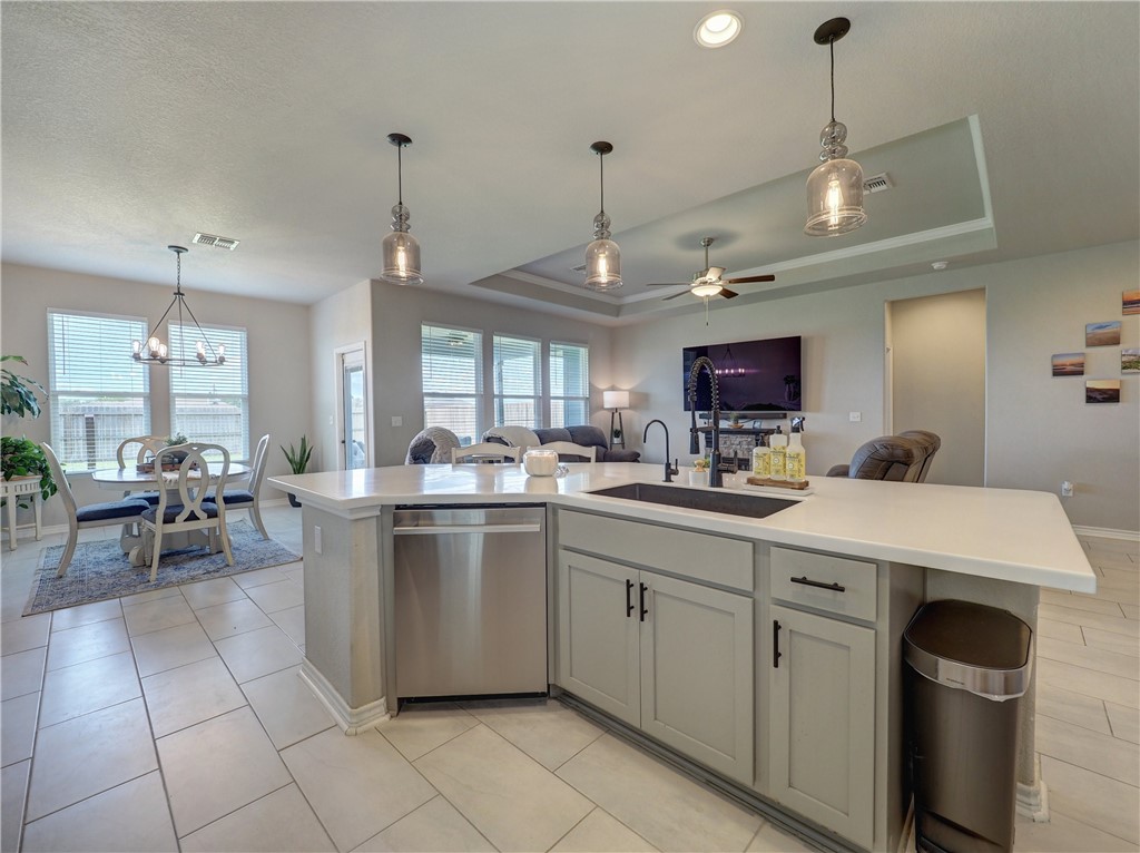 1725 Dr Ben Vela Dr