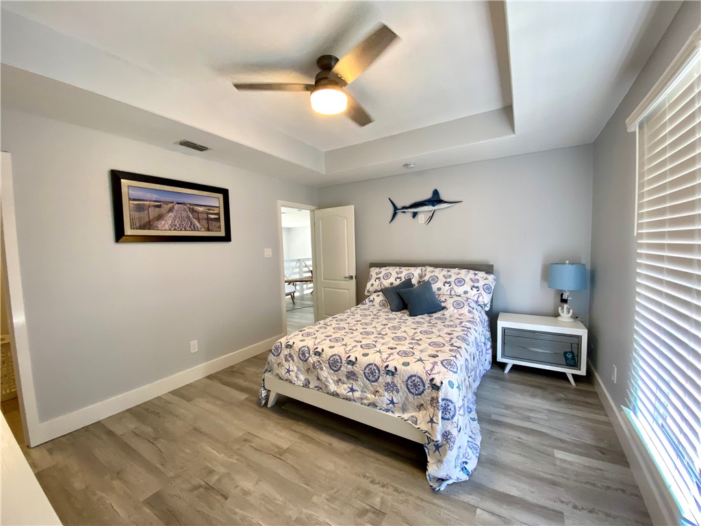 13846 Eaglesnest Bay Dr