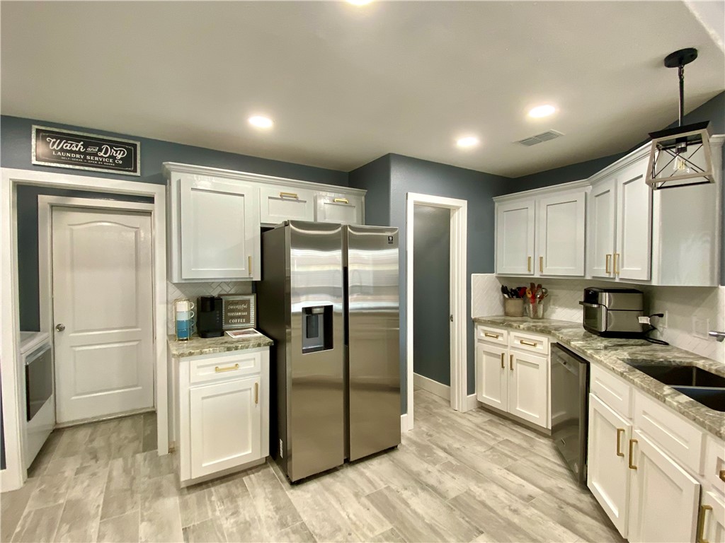 13846 Eaglesnest Bay Dr