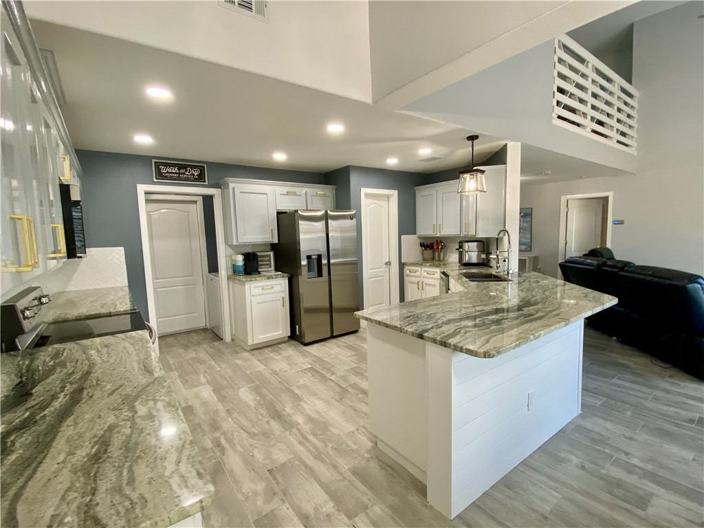 13846 Eaglesnest Bay Dr