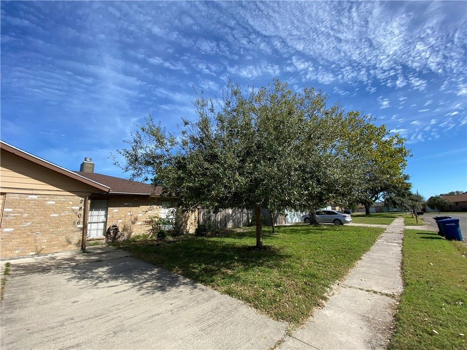 2806 Panay Dr