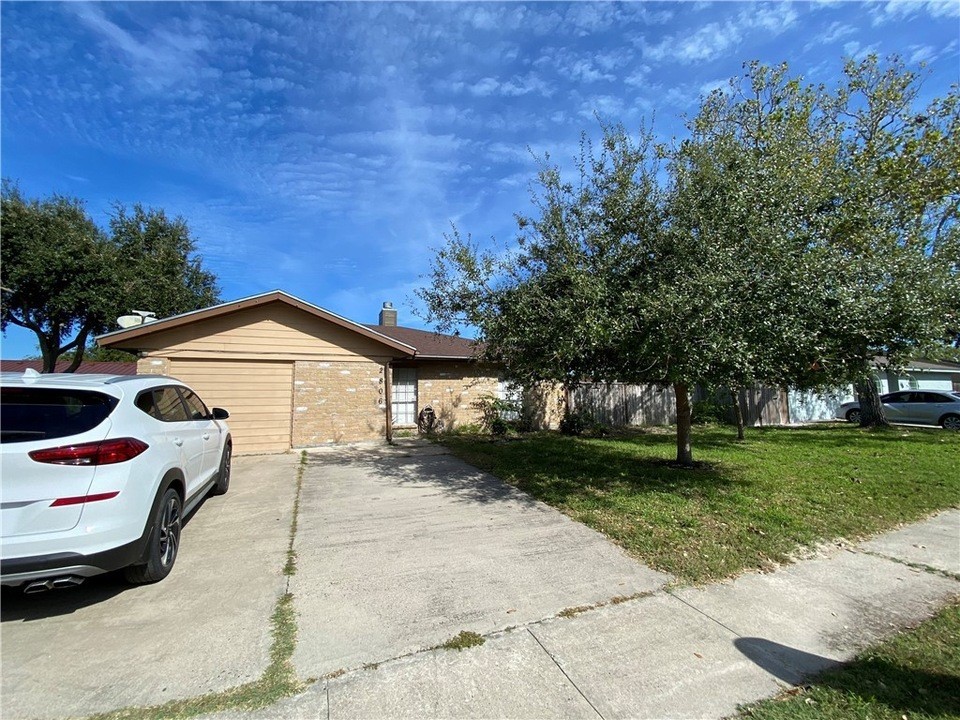 2806 Panay Dr