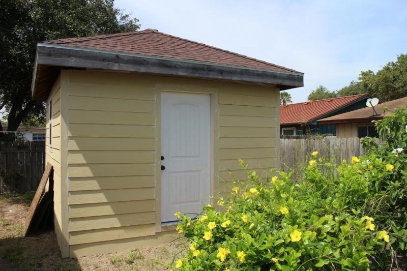 2806 Panay Dr