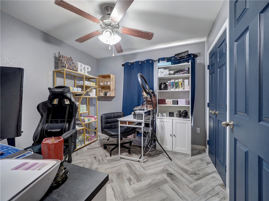 1726 Barlow