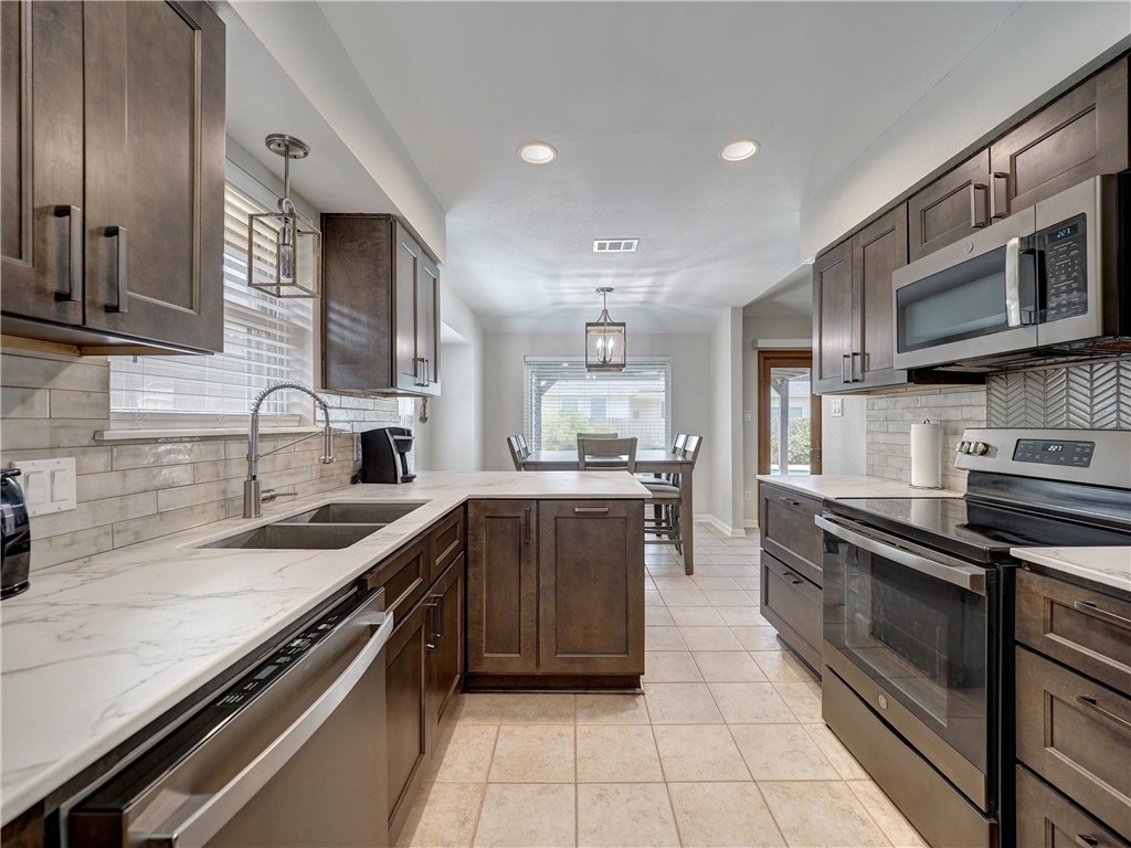 14841 Quarterdeck Dr