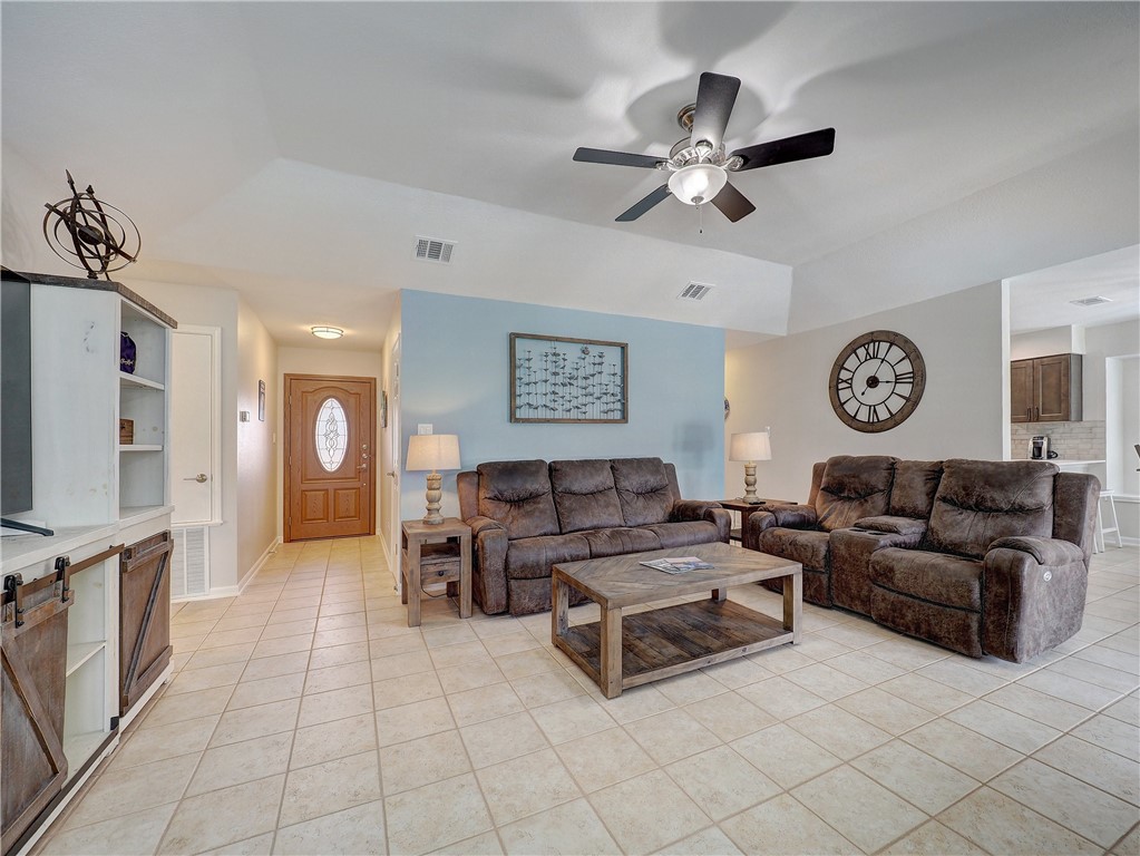 14841 Quarterdeck Dr