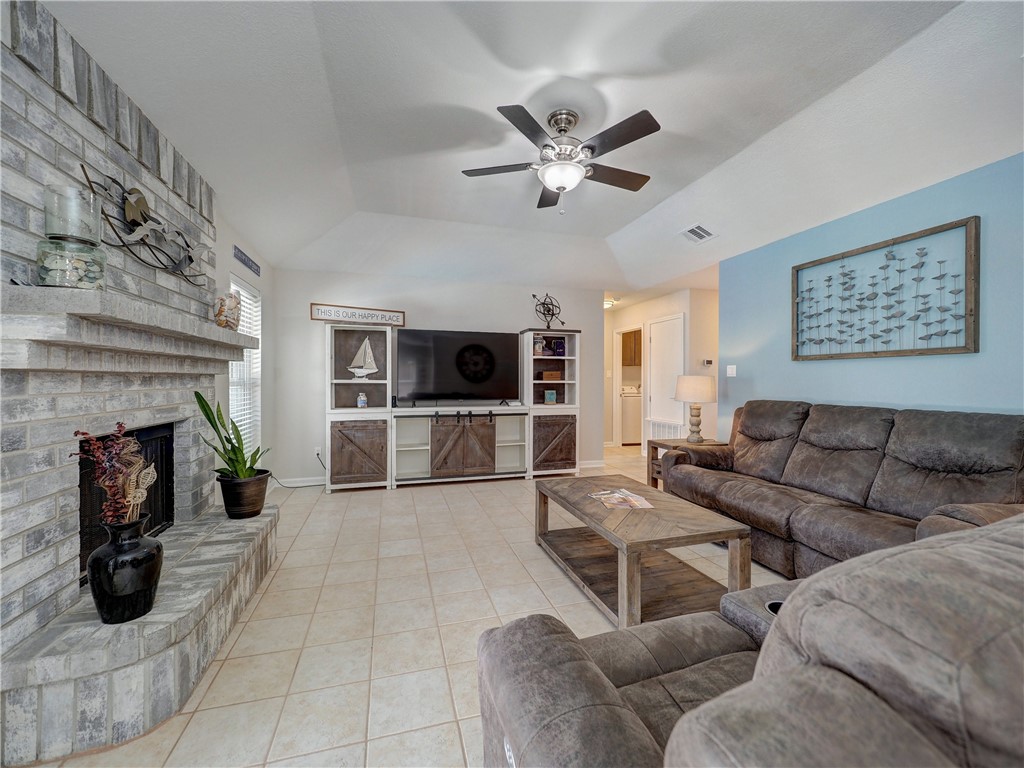 14841 Quarterdeck Dr