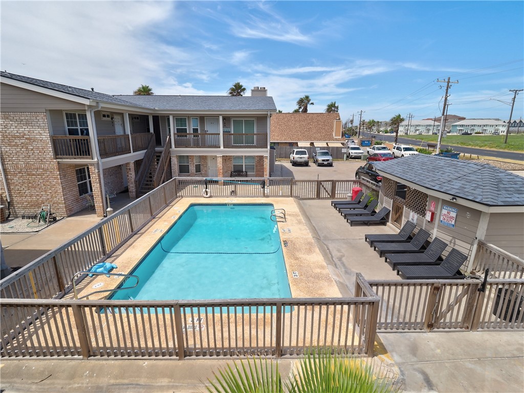 15225 Leeward Dr 8-A